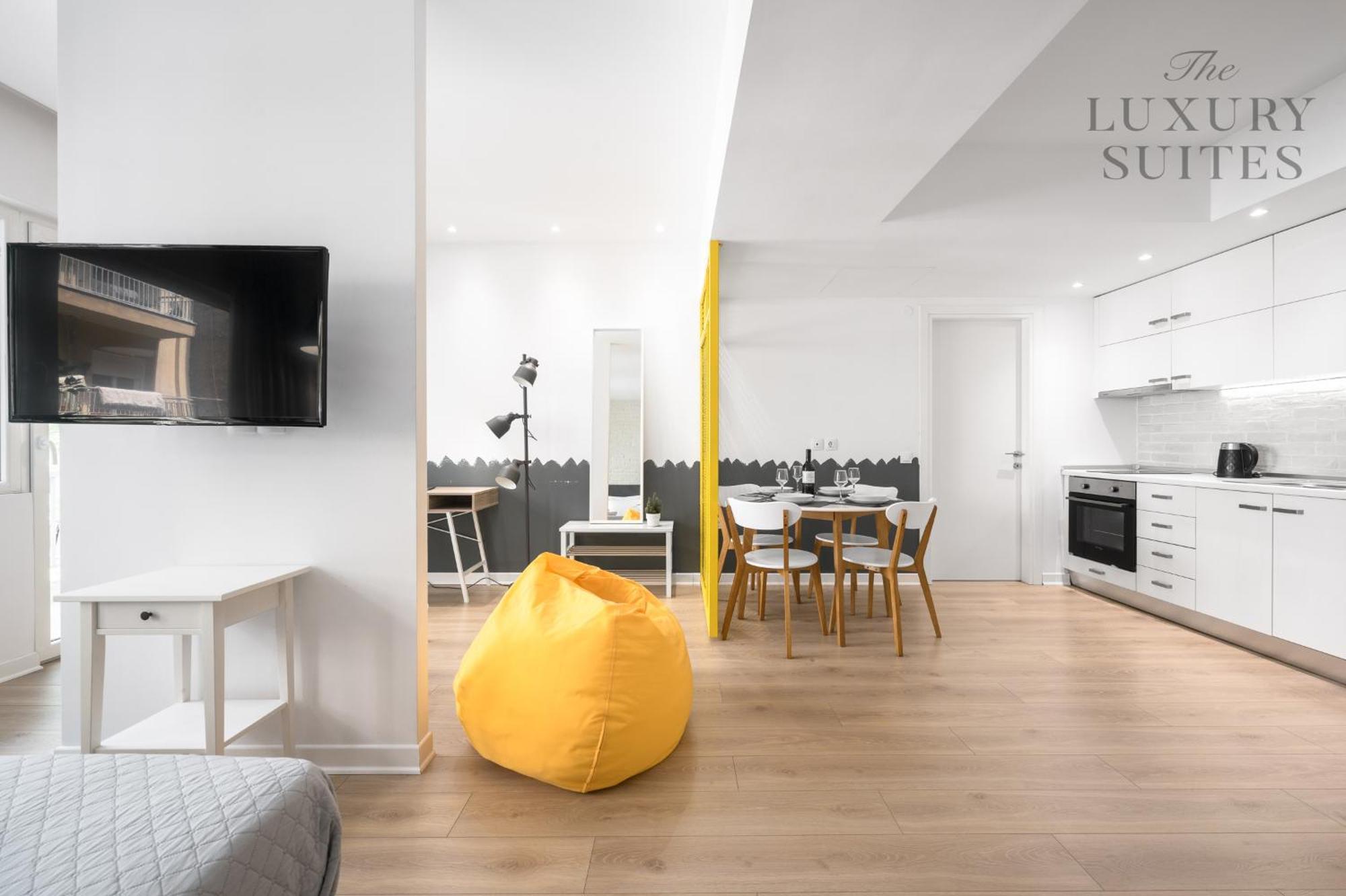 Nyma White Apartments, The Luxury Suites Thessaloniki Exterior photo